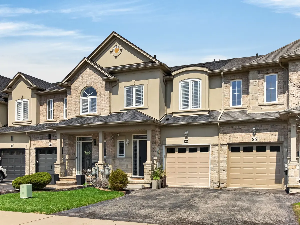 88 Highgate DR, Hamilton, ON L8J 0C2