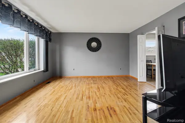 15648 Michael ST, Taylor, MI 48180