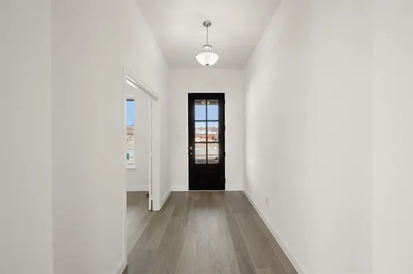 808 Stone Eagle Drive, Azle, TX 76020