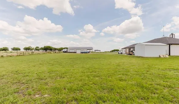 8615 N Fm 51, Decatur, TX 76234