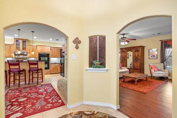 5204 Nueces Court, Granbury, TX 76049