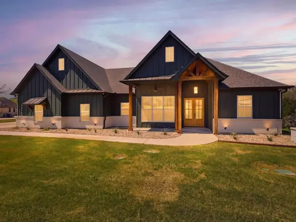 2032 Little Valley Court, Weatherford, TX 76087