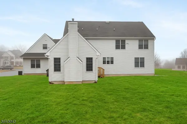 3 Manchur Ct, Raritan Twp., NJ 08822