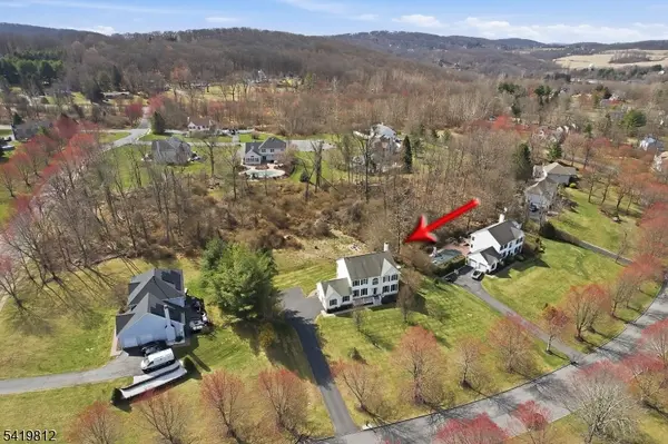 104 Hockenbury Dr, Glen Gardner Boro, NJ 08826