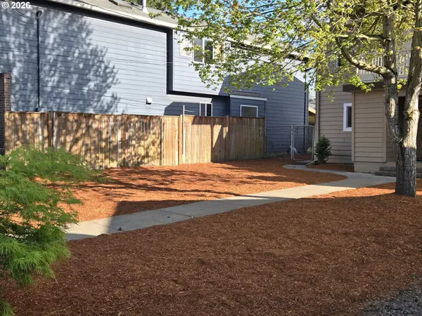 1330 N KILPATRICK ST, Portland, OR 97217