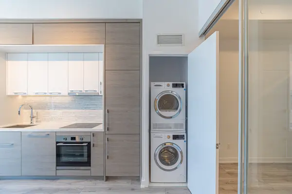 29 Green Trail CT #215, Toronto C15, ON M2K 1E3