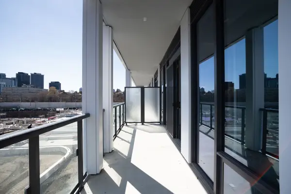 29 Green Trail CT #215, Toronto C15, ON M2K 1E3