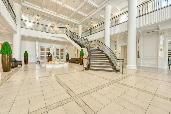 25 Greenview AVE #1919, Toronto C07, ON M2M 0A5