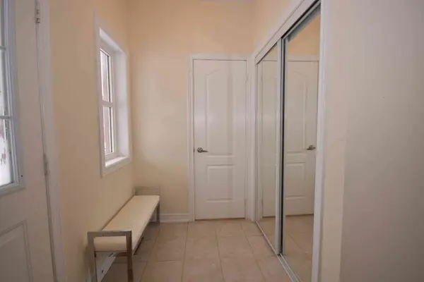 57 Drew Kelly WAY #7, Markham, ON L3R 5R2