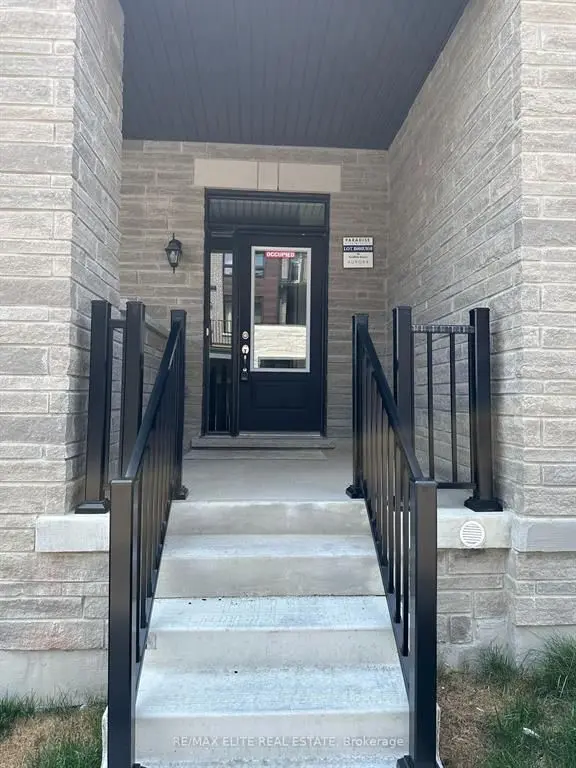 10 Griffith St ST, Aurora, ON L4G 4B1