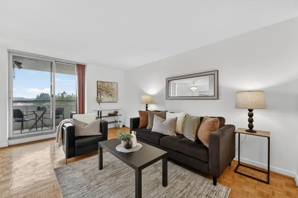 80 Inverlochy BLVD #901, Markham, ON L3T 4P3