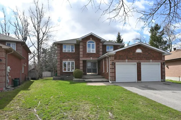 26 Warner RD, Barrie, ON L4N 7M5