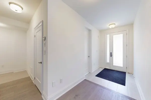 3320 Taha GDNS, Oakville, ON L6M 4K1