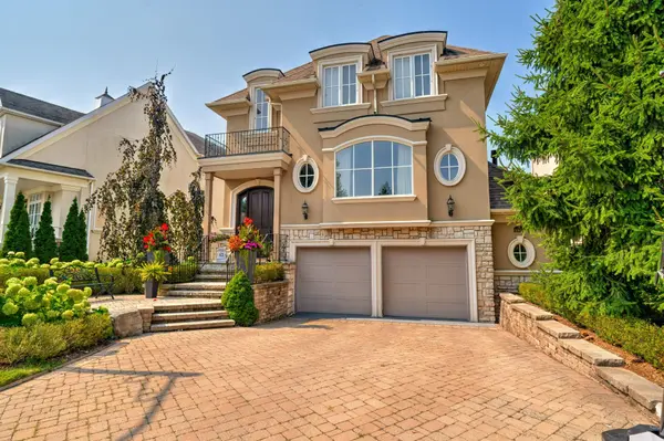 2214 Hampstead RD, Oakville, ON L6H 6Y9