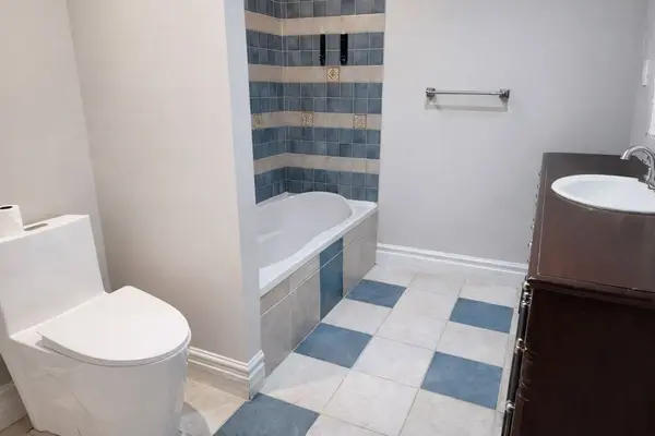 228 Pine Cove RD, Burlington, ON L7N 1W2