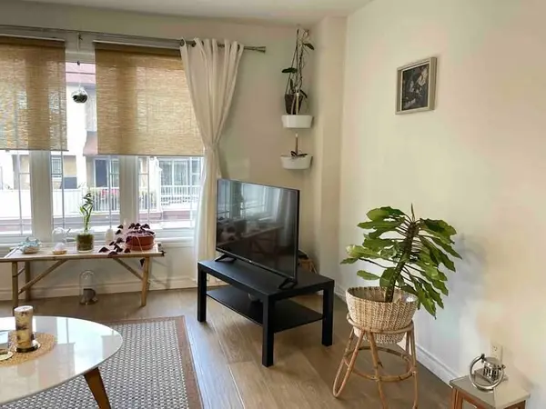 102 Paseo Private, South Of Baseline To Knoxdale, ON K2G 4N7