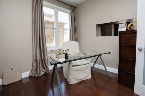 103 Glazebrook CRES, Cambridge, ON N1T 2H8