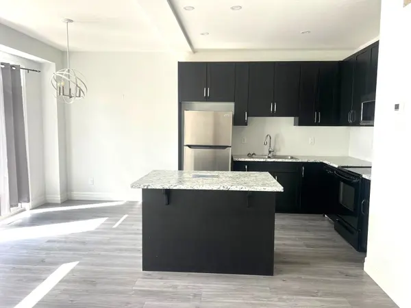 881 Edinburgh DR, Woodstock, ON N4T 0N6