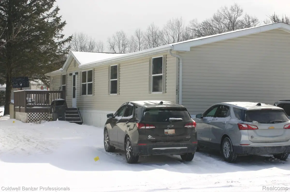 147 Pheasant Run ST, Lapeer, MI 48446