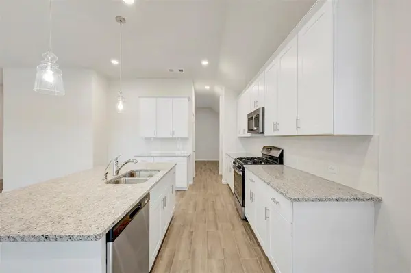 118 Hudson Lane, Justin, TX 76247