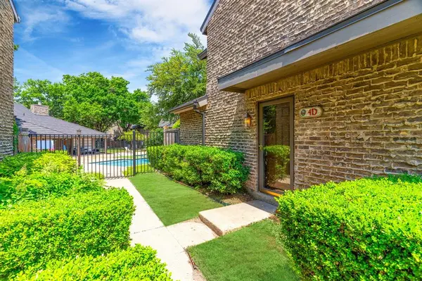333 Melrose Drive #4D, Richardson, TX 75080