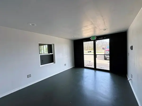 8560 S ST HWY 19, Athens, TX 75751