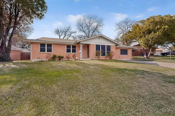 3512 Socorro Road, Fort Worth, TX 76116