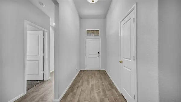 9224 Red Brush Trail, Fort Worth, TX 76131