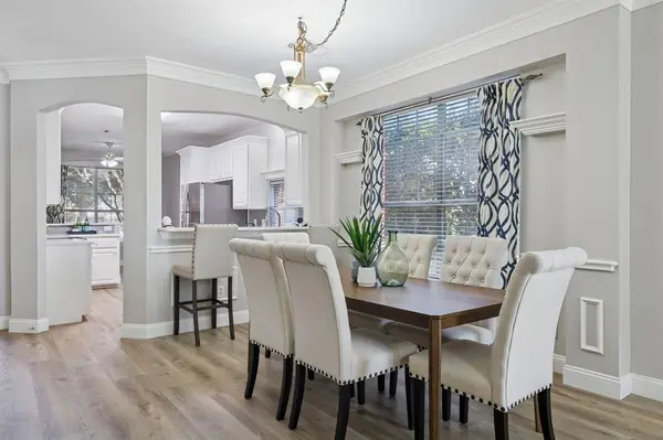 1100 Breezewood Drive, Lewisville, TX 75077