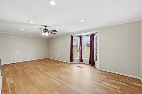 7483 Gholson Road, Waco, TX 76705