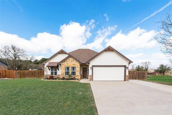 120 Horseshoe Lake Drive, Edgewood, TX 75117