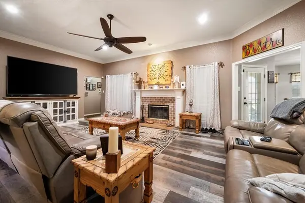 2800 Coventry Road, Crowley, TX 76036