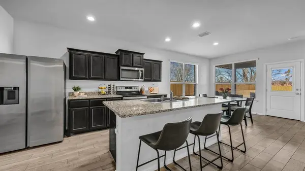 9224 Red Brush Trail, Fort Worth, TX 76131