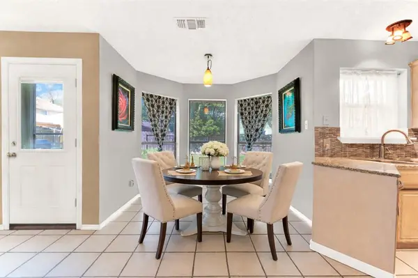 2828 Linden Lane, Grand Prairie, TX 75052