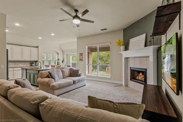 485 W Autumn Hill Bluff, Lavon, TX 75166