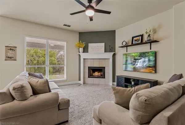 485 W Autumn Hill Bluff, Lavon, TX 75166