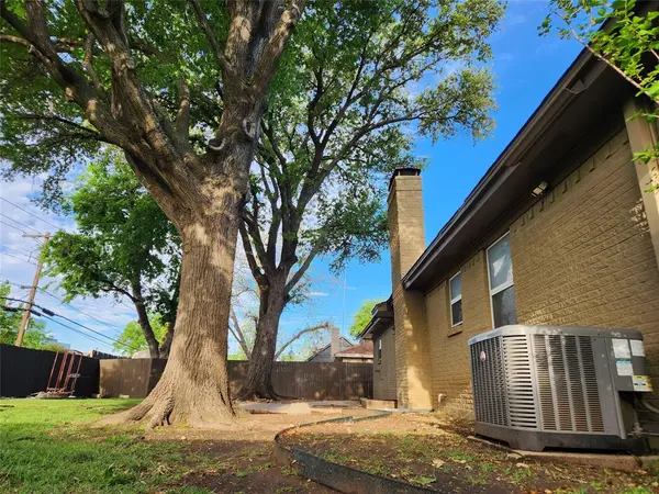 2822 Sunny Hill Lane, Farmers Branch, TX 75234