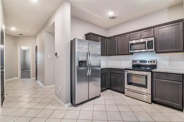 877 Darst Drive, Fate, TX 75189