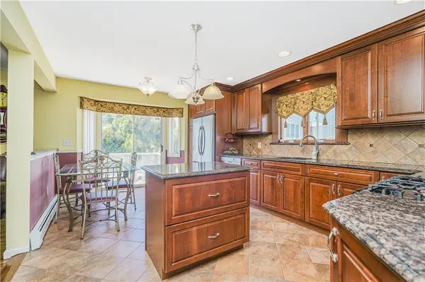 462 Holdridge AVE, Staten  Island, NY 10312