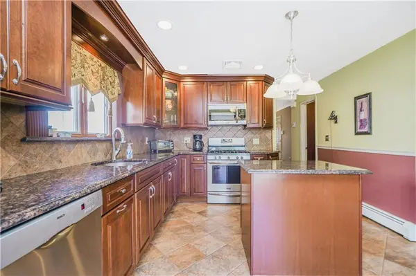 462 Holdridge AVE, Staten  Island, NY 10312