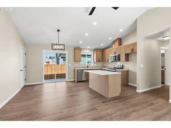 206 Douglas ST, Longview, WA 98632