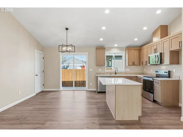 206 Douglas ST, Longview, WA 98632