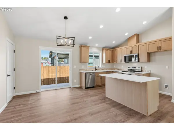 206 Douglas ST, Longview, WA 98632