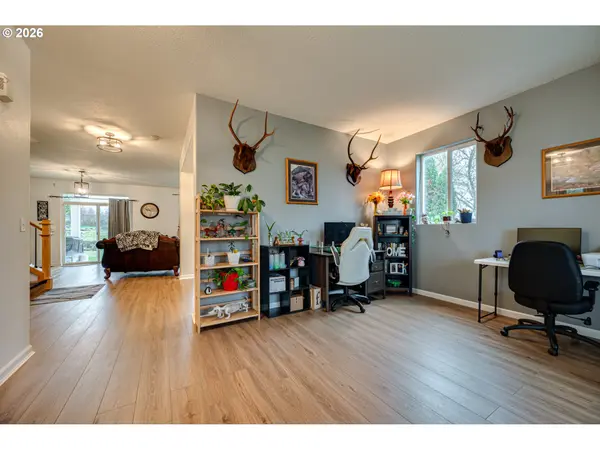 329 S SPRUCE AVE, Yacolt, WA 98675