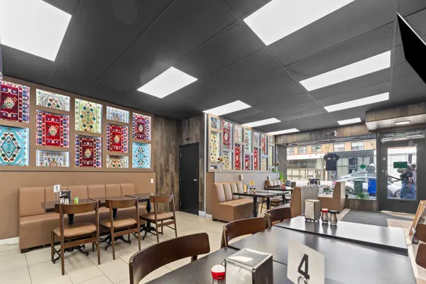 977 O'Connor DR, Toronto E03, ON M4B 2T1