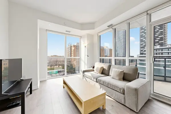 35 watergarden DR #419, Mississauga, ON L5R 0G8