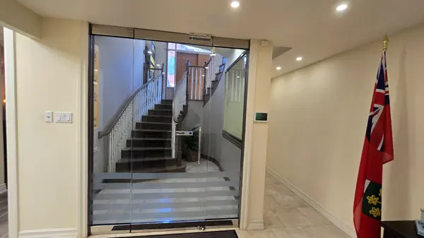 53 Village Centre PL ##100, Mississauga, ON L4Z 1V9