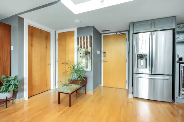 29 Main ST #203, Glebe - Ottawa East And Area, ON K1S 1B1