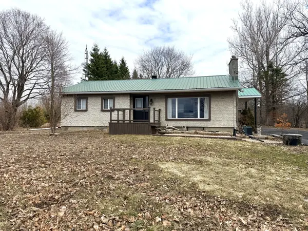 5083 Aultsville RD, South Stormont, ON K0C 1M0