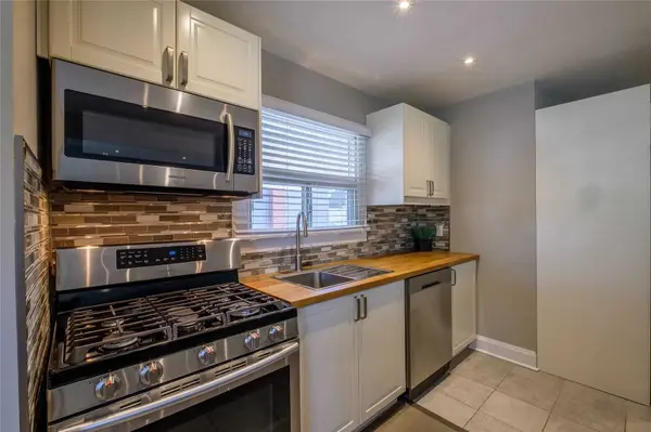 28 East 39th ST, Hamilton, ON L8V 4H1